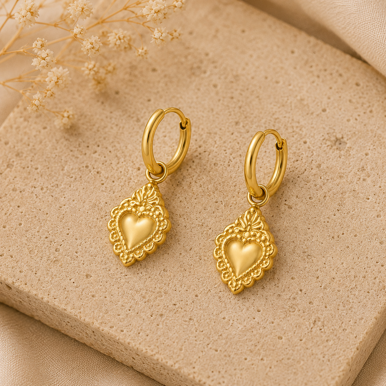 Siyansh Mira Heart Hoops Oorbellen Goud Stainless Steel