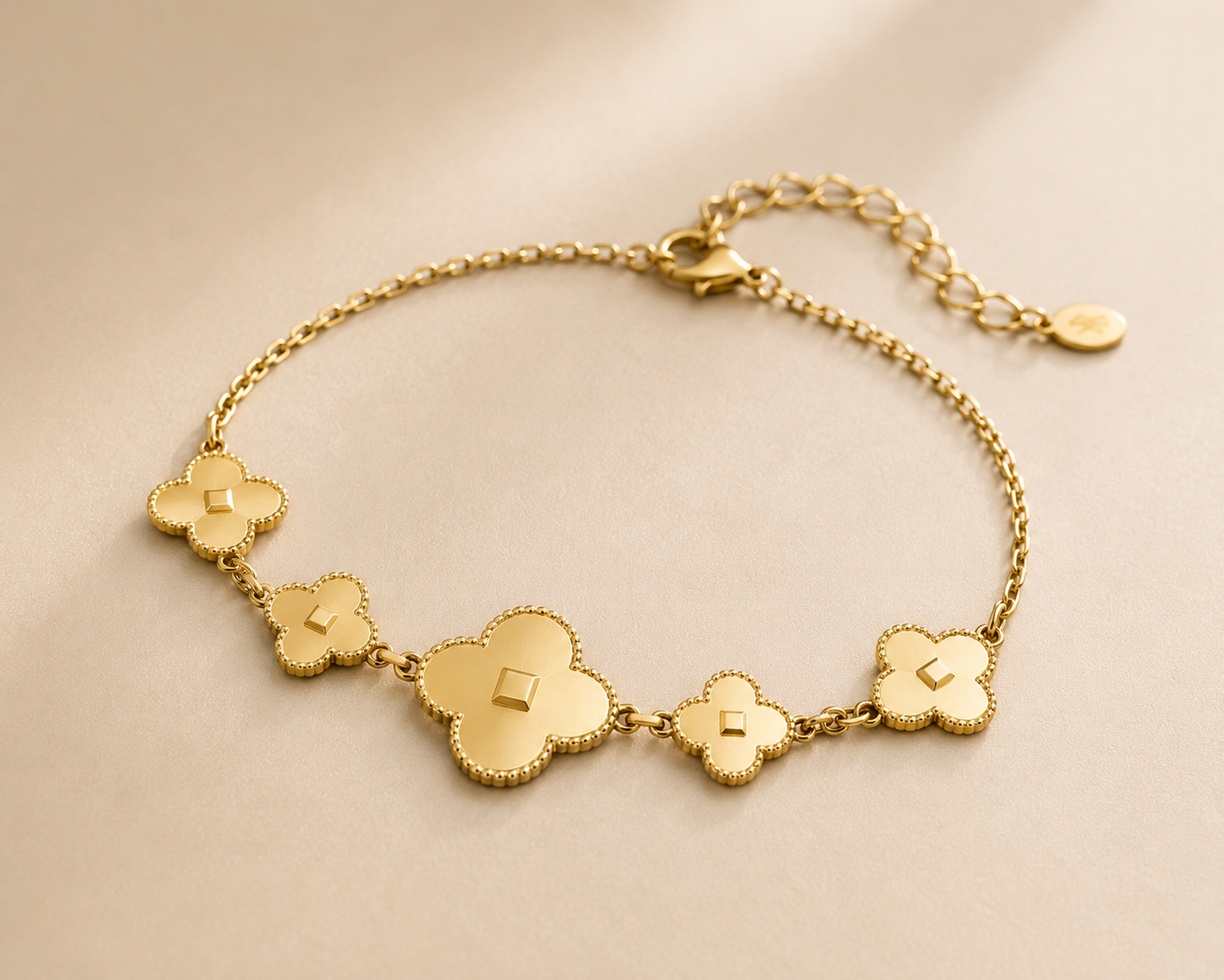 Mahi Lucky Clover Bracelet | Goud Stainless Steel