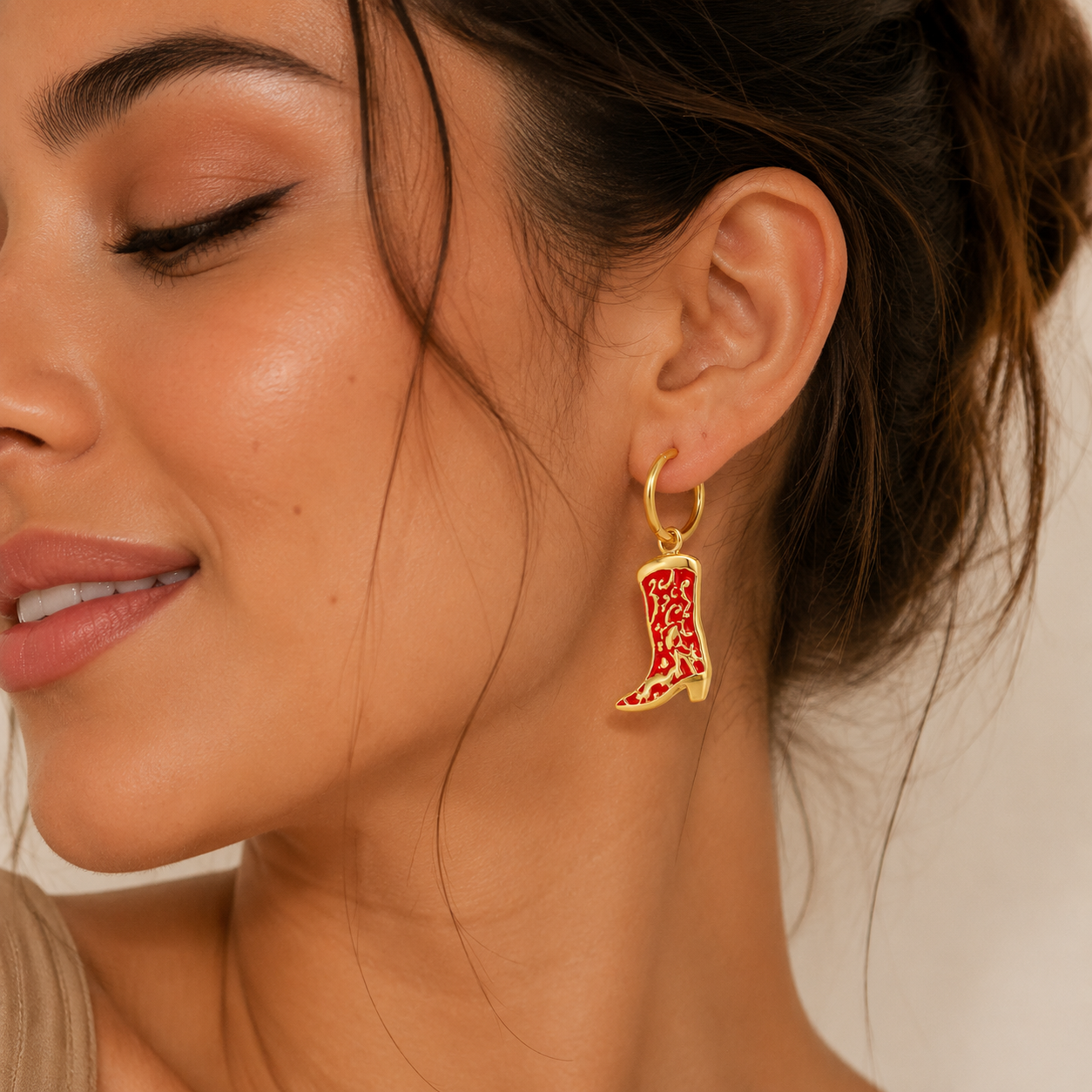 Noor Western Earrings | Goud & Rood Stainless Steel