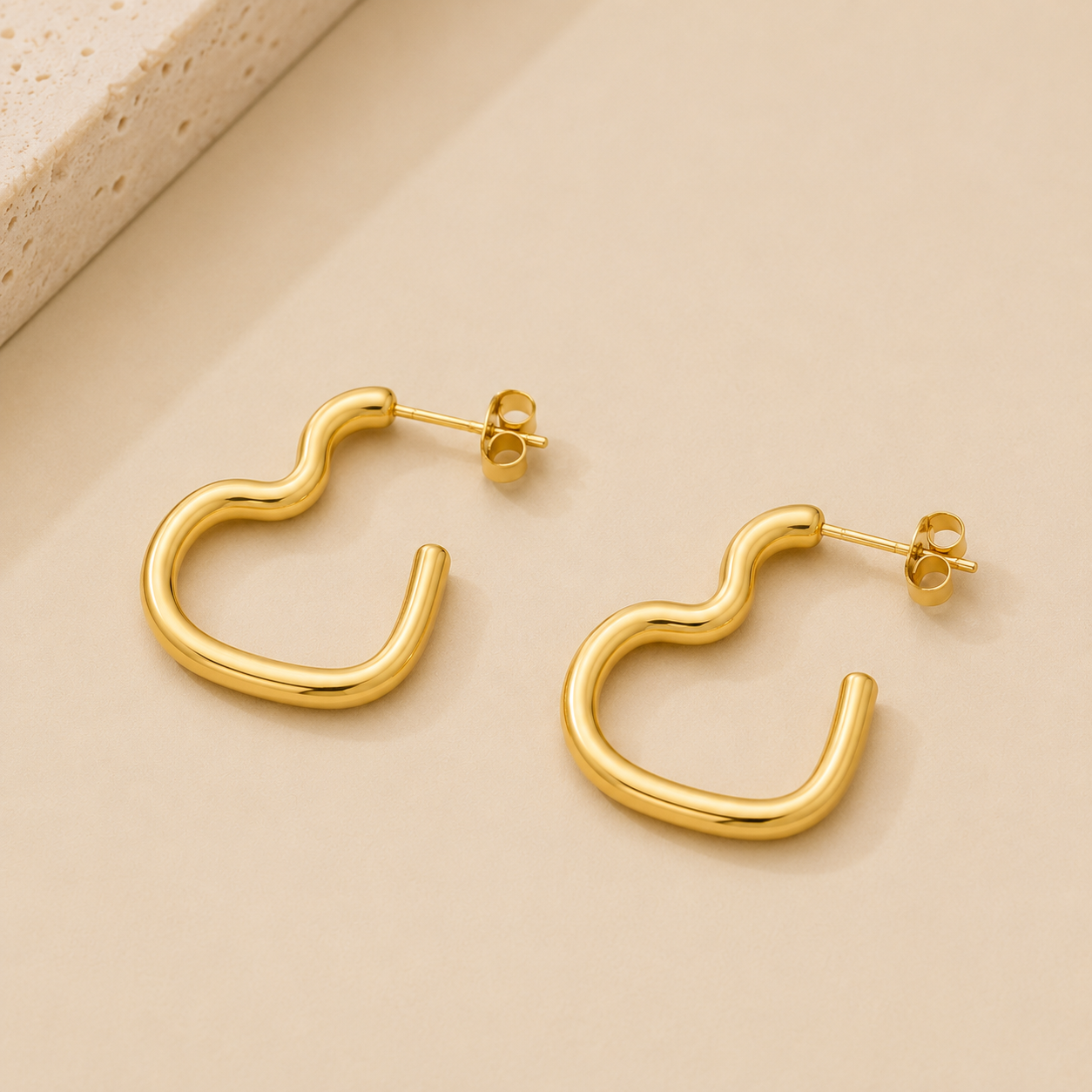 Tanvi Heart Hoops | Goud Stainless Steel